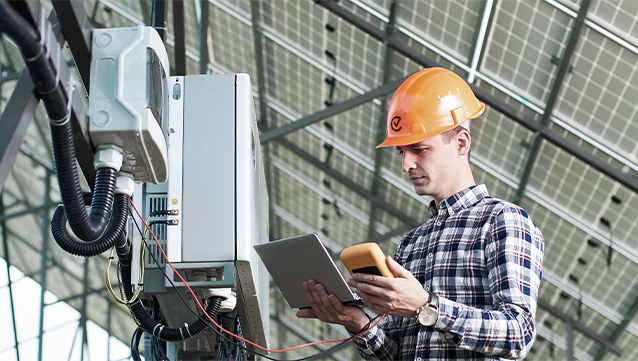 Güneş Paneli Bakım Görseli